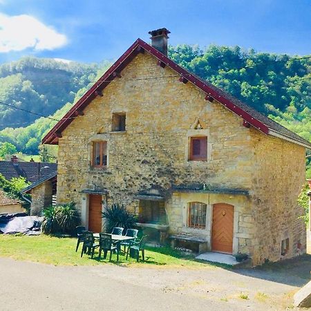 Gite Des Reculees Ladoye-sur-Seille Bagian luar foto